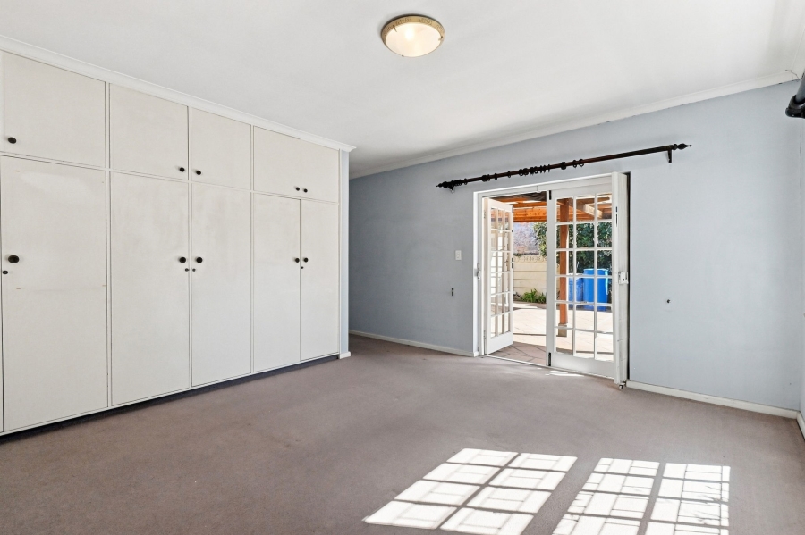 3 Bedroom Property for Sale in Harfield Village Western Cape